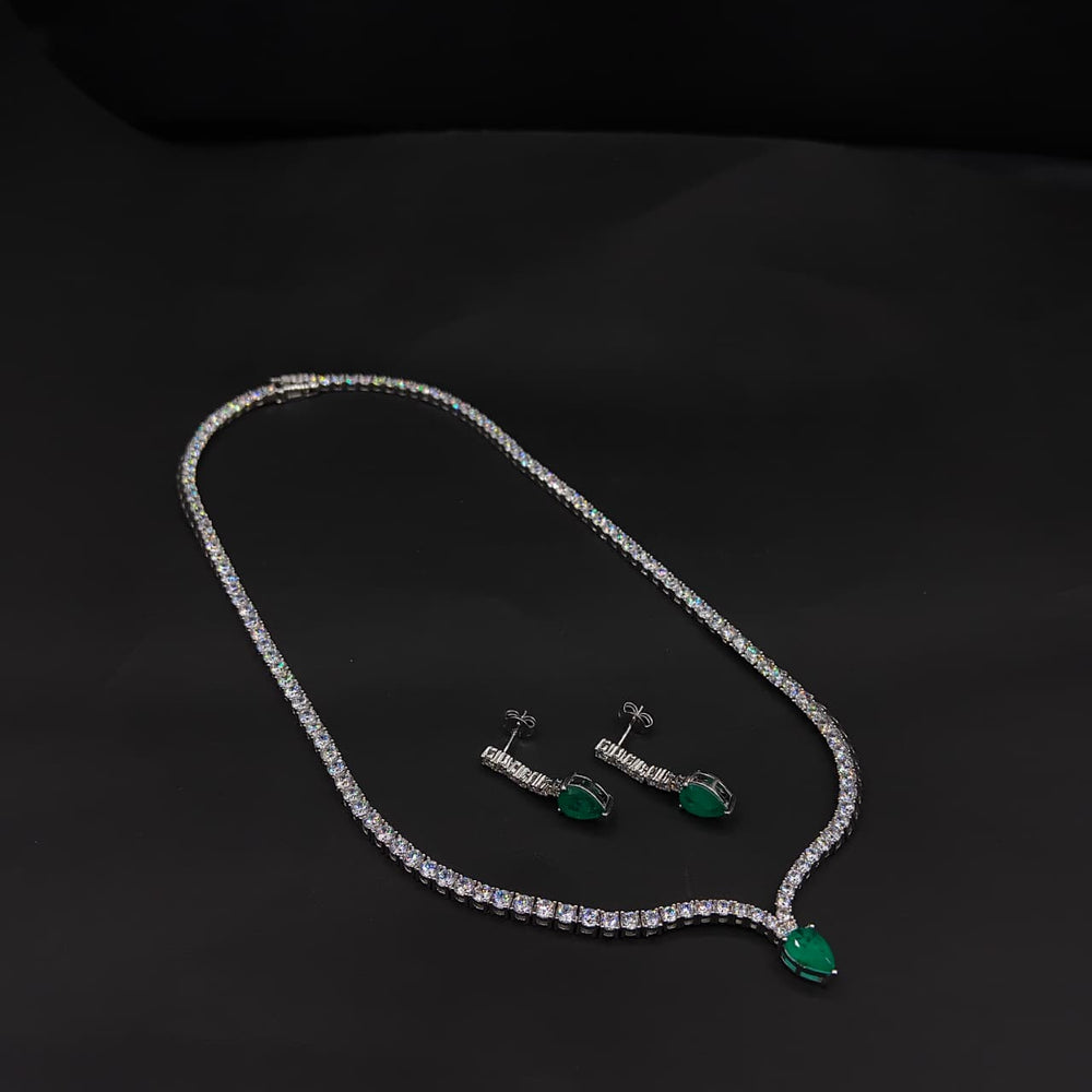 Set Gota Verde · Plata rodinada, collar y aretes