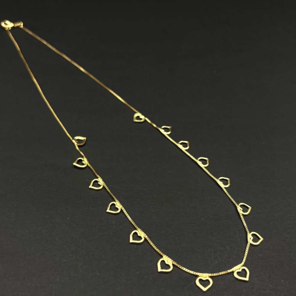 Collar Lluvia de Corazones · Oro laminado, 45 cm