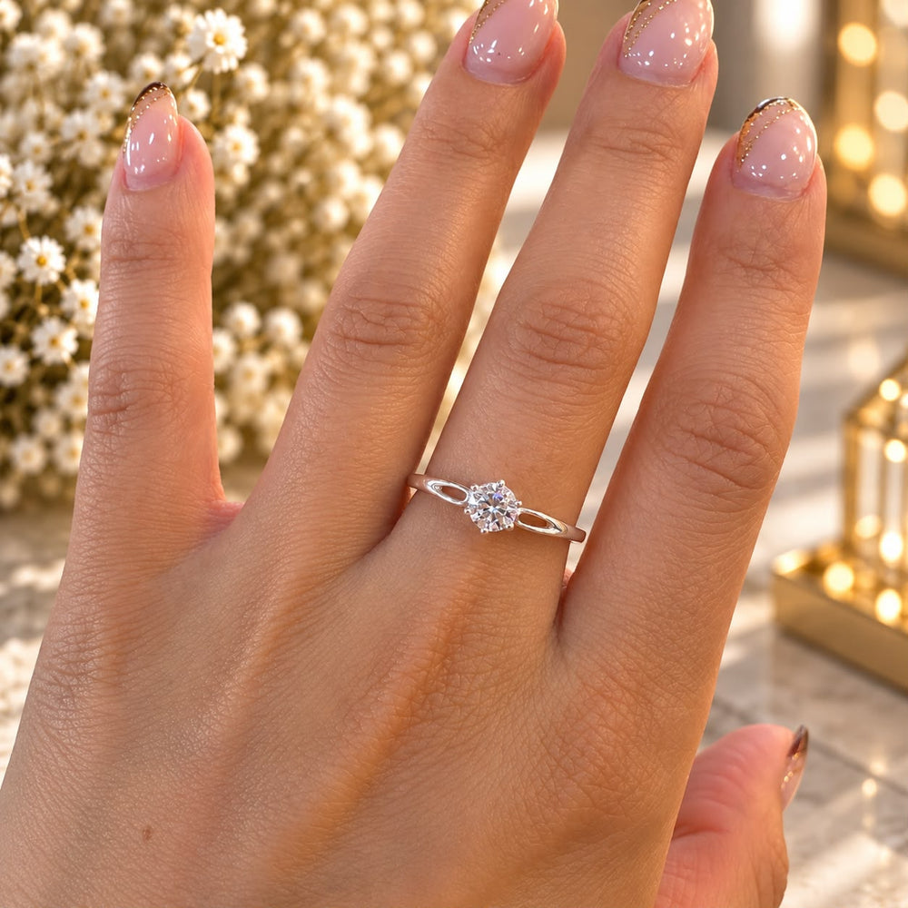 Anillo Solitario Clásico · Plata 925