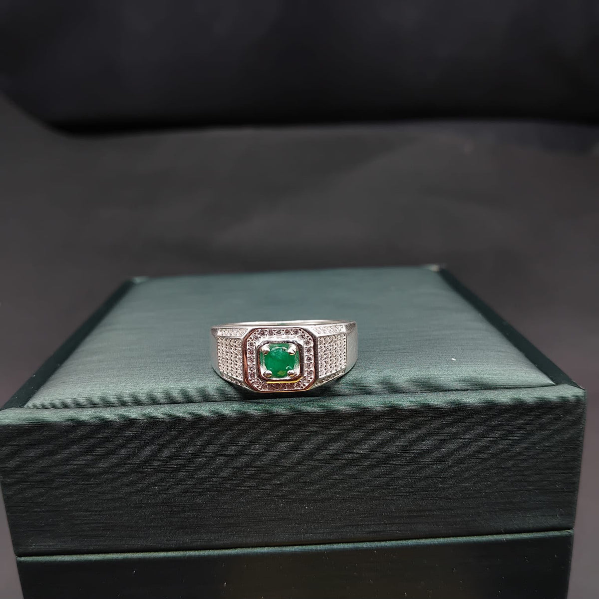 Anillo Otanche · Plata 925 para hombre con esmeralda natural