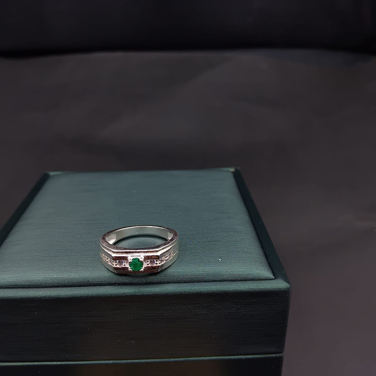 Anillo Muzo · Plata 925 para hombre con esmeralda natural