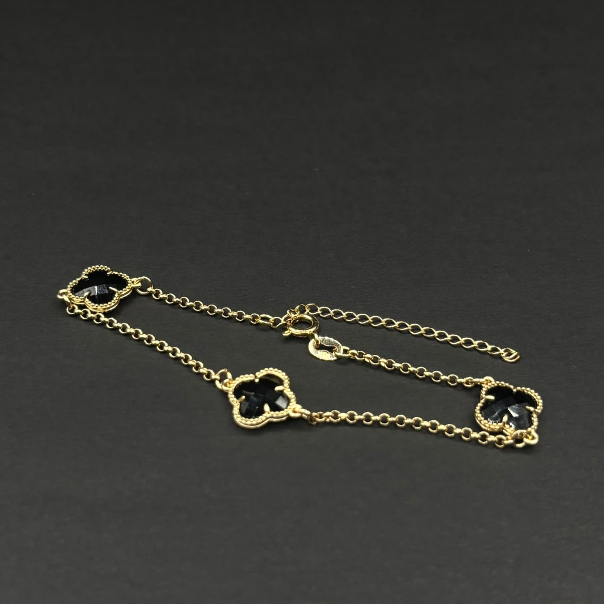 Pulsera Trébol Noche · Oro laminado