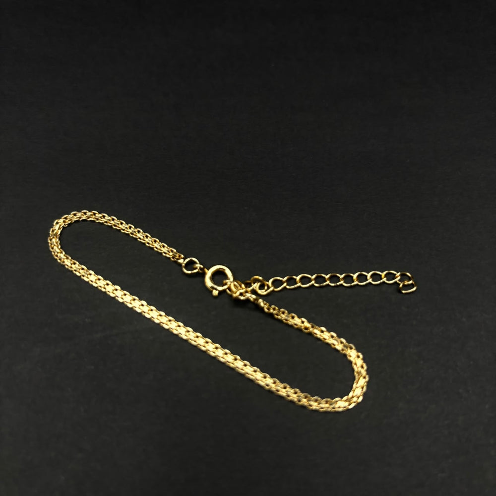 Pulsera Chinesca Seda · Oro laminado, 22 cm · 2,2 mm